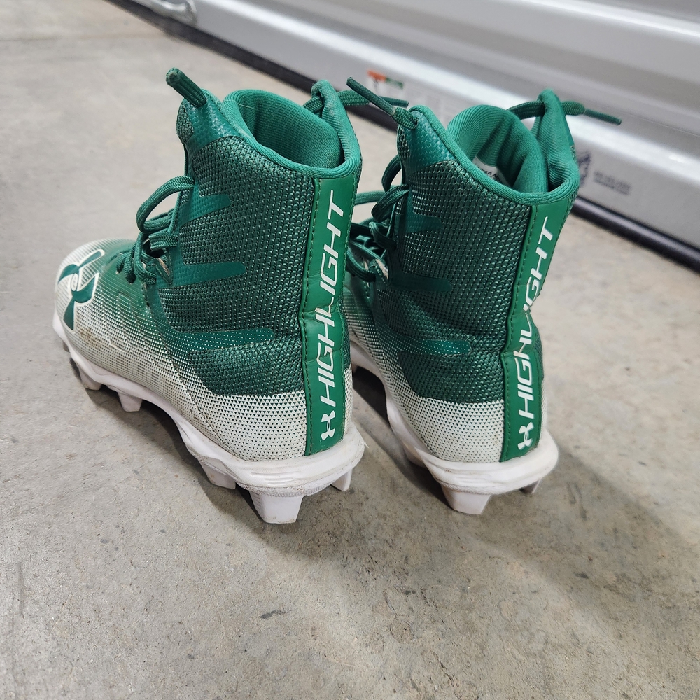 Under Armour Youth Size 3 Highlight Green Cleats - Picture 2 of 3